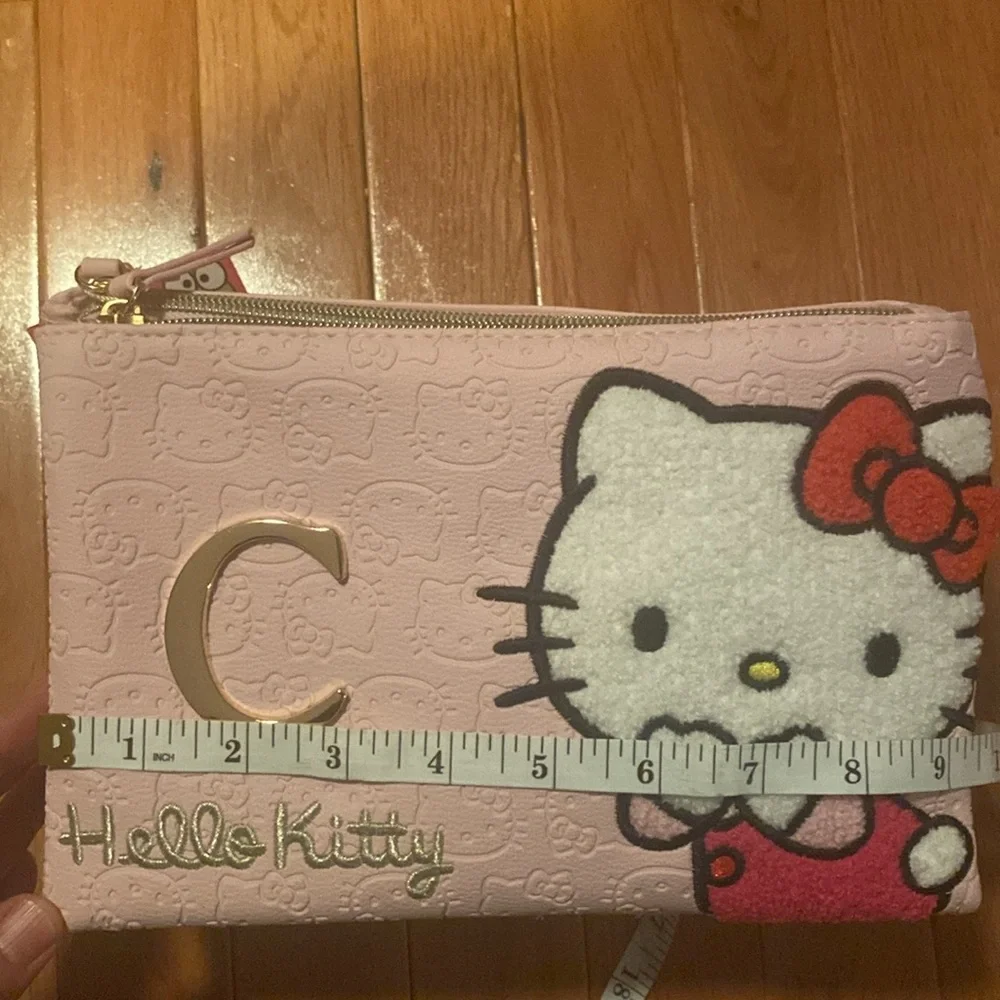 NWT Hello Kitty Pink Cosmetic pouch - Picture 6 of 7